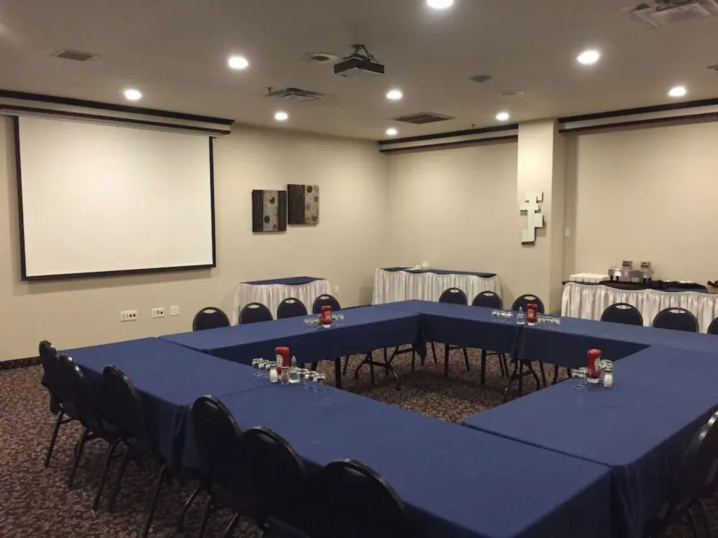 SureStay Plus Hotel by Best Western Seven Oaks