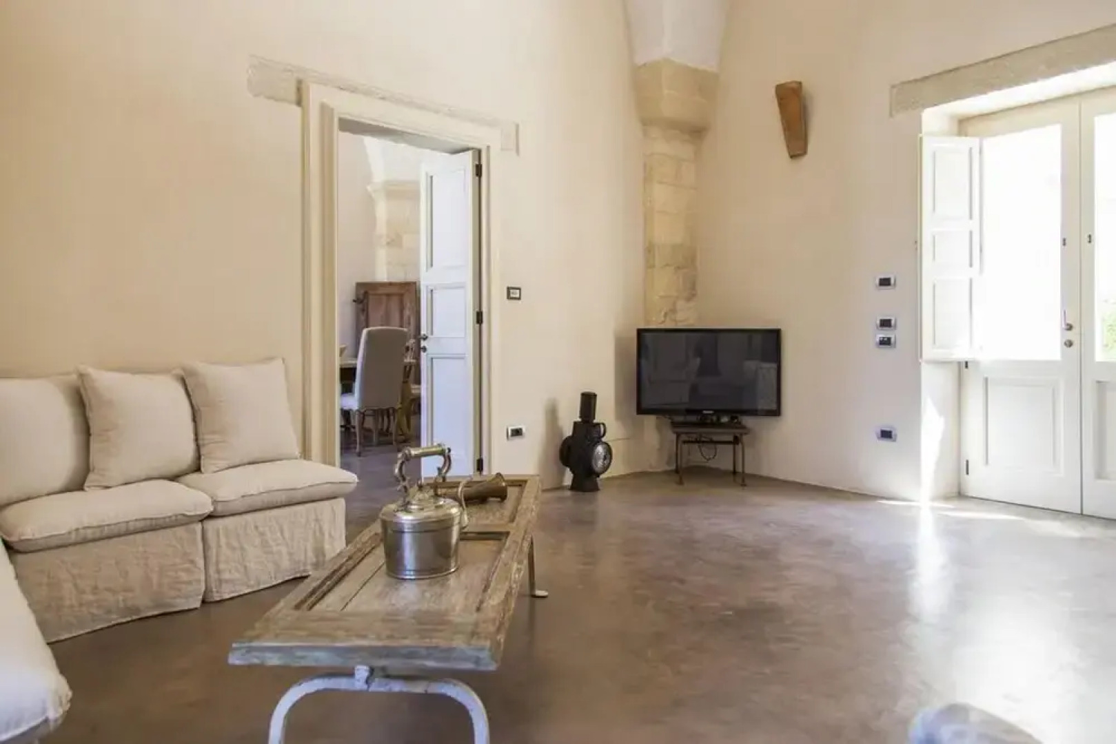 Villa With 5 Bedrooms in Giuggianello, With Private Pool, Furnished Terrace and Wifi Near the Beach