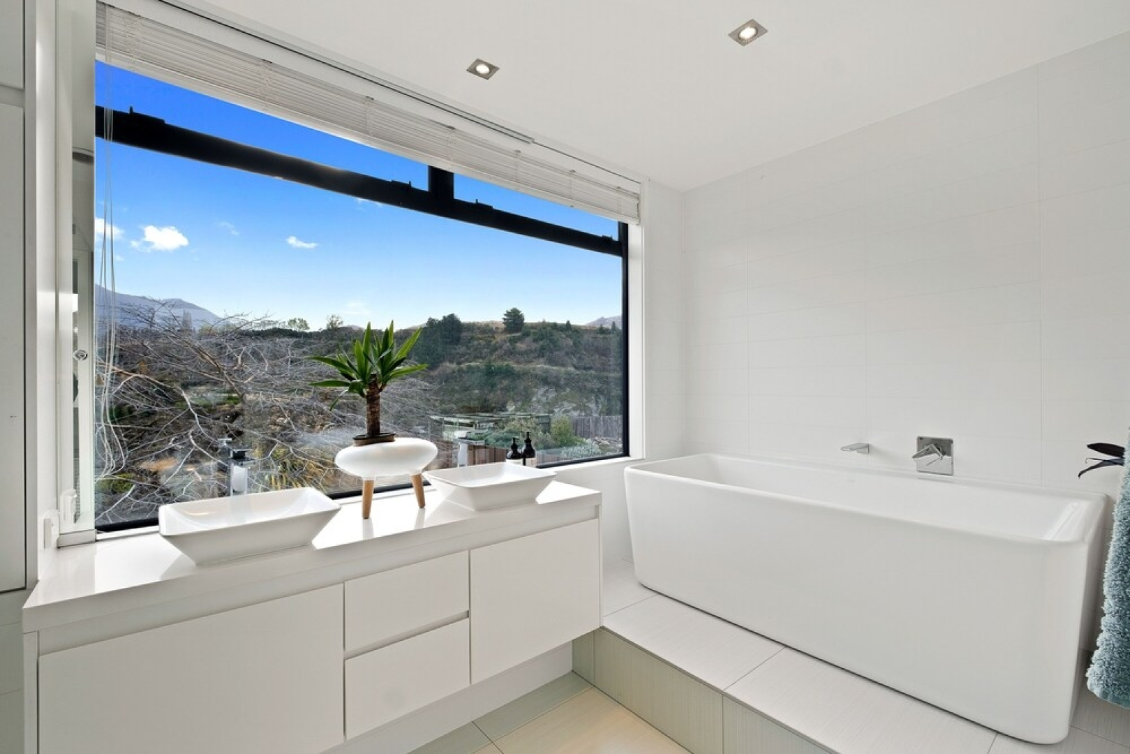 Tuckers Beach Hideaway