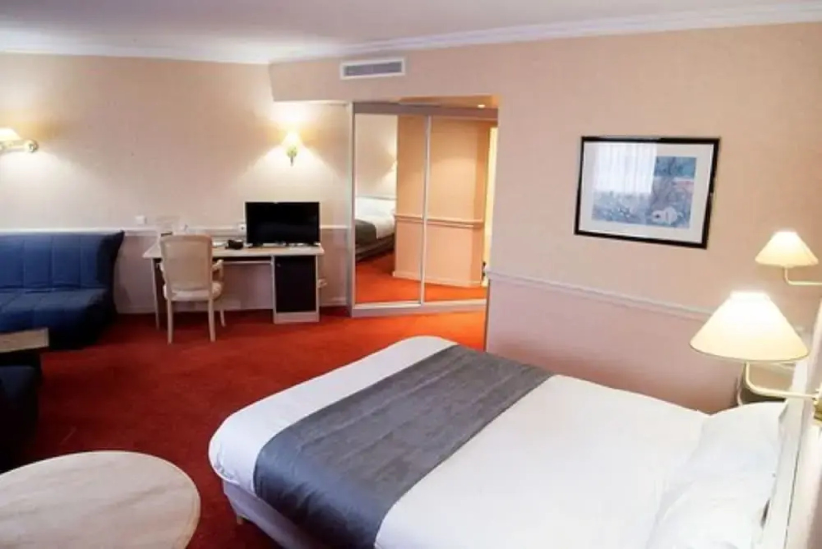 Hotel Logis de Lyon Est