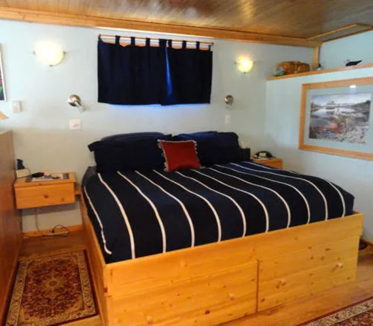 The Duck Inn Riverfront Cottages