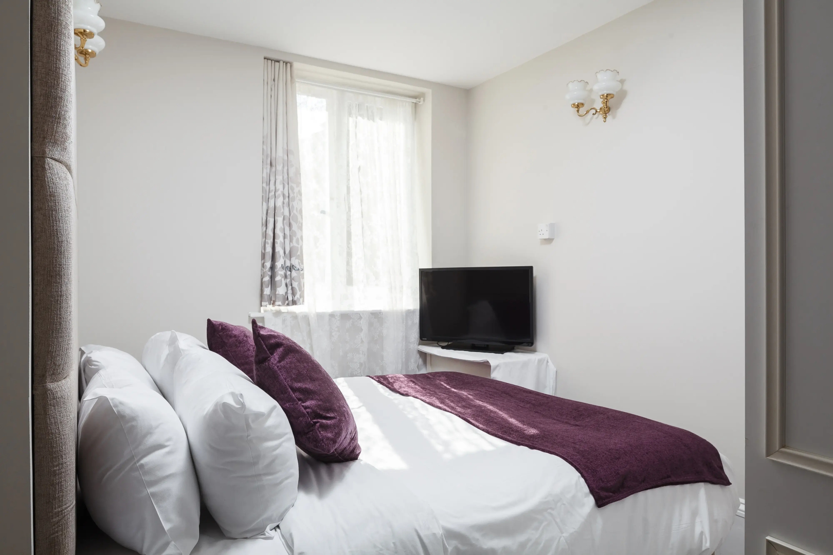 Pearl and Pebbles Hotel