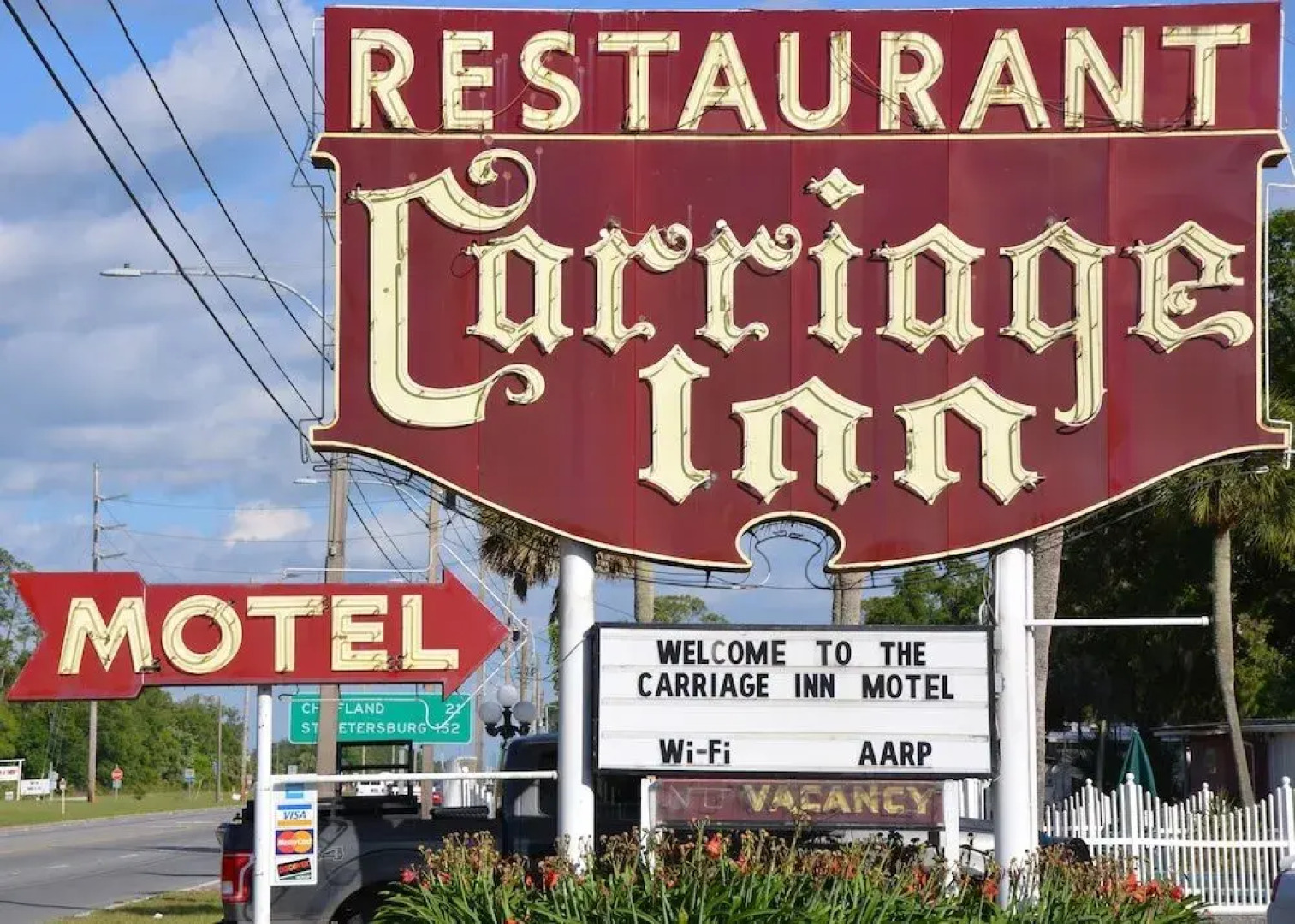 Carriage Inn Motel