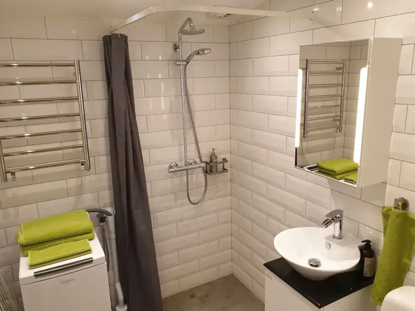 PAX Apartments