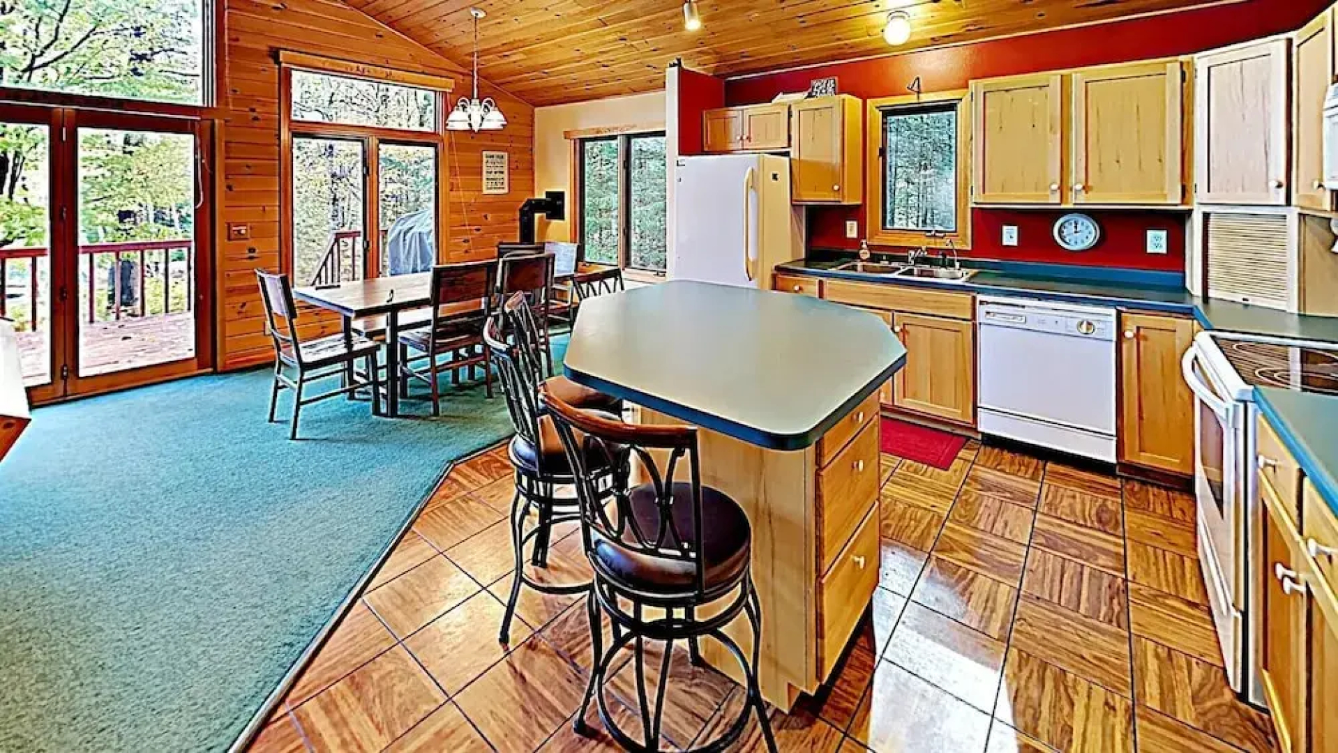 Beaver Bay Lodge