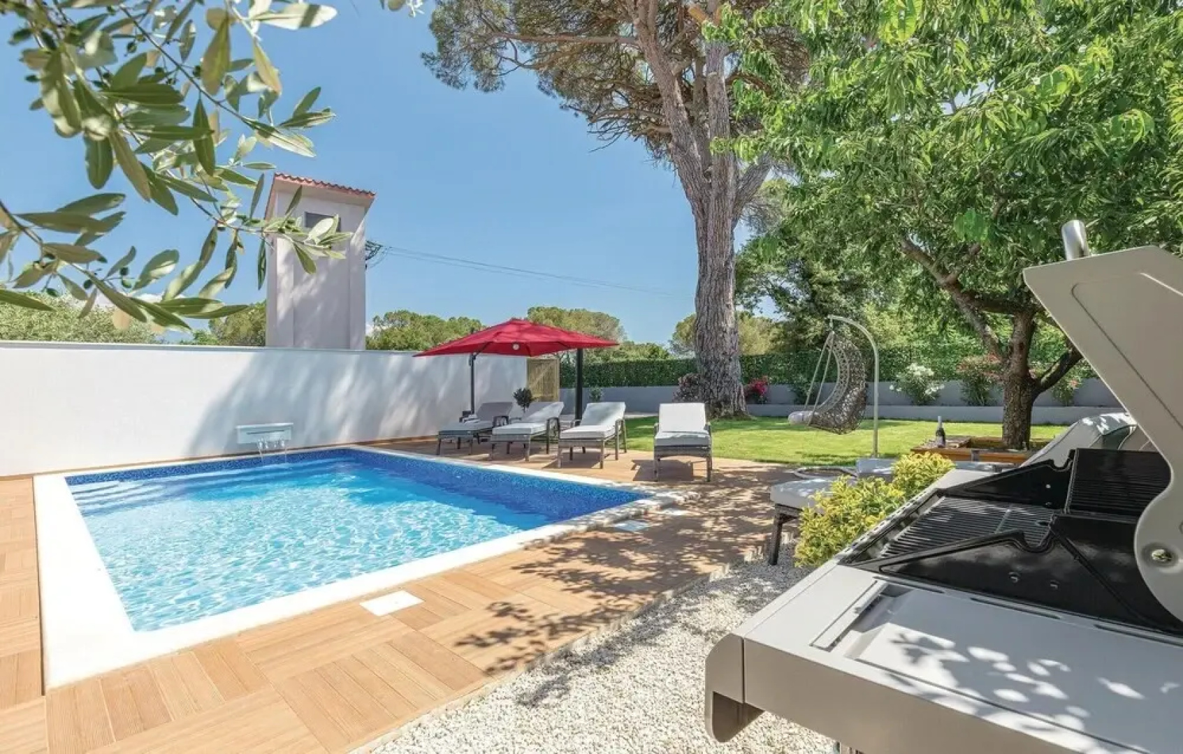 Amazing Home in Cervar With Wifi, 4 Bedrooms and Outdoor Swimming Pool