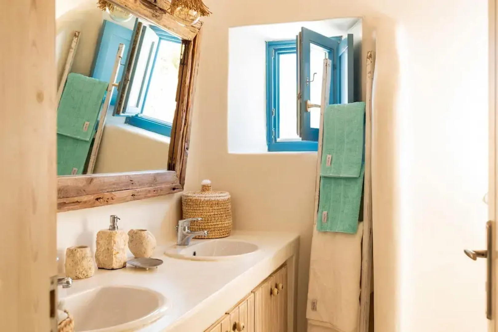 Villa With 6 Bedrooms in Mikonos, With Wonderful sea View, Private Poo