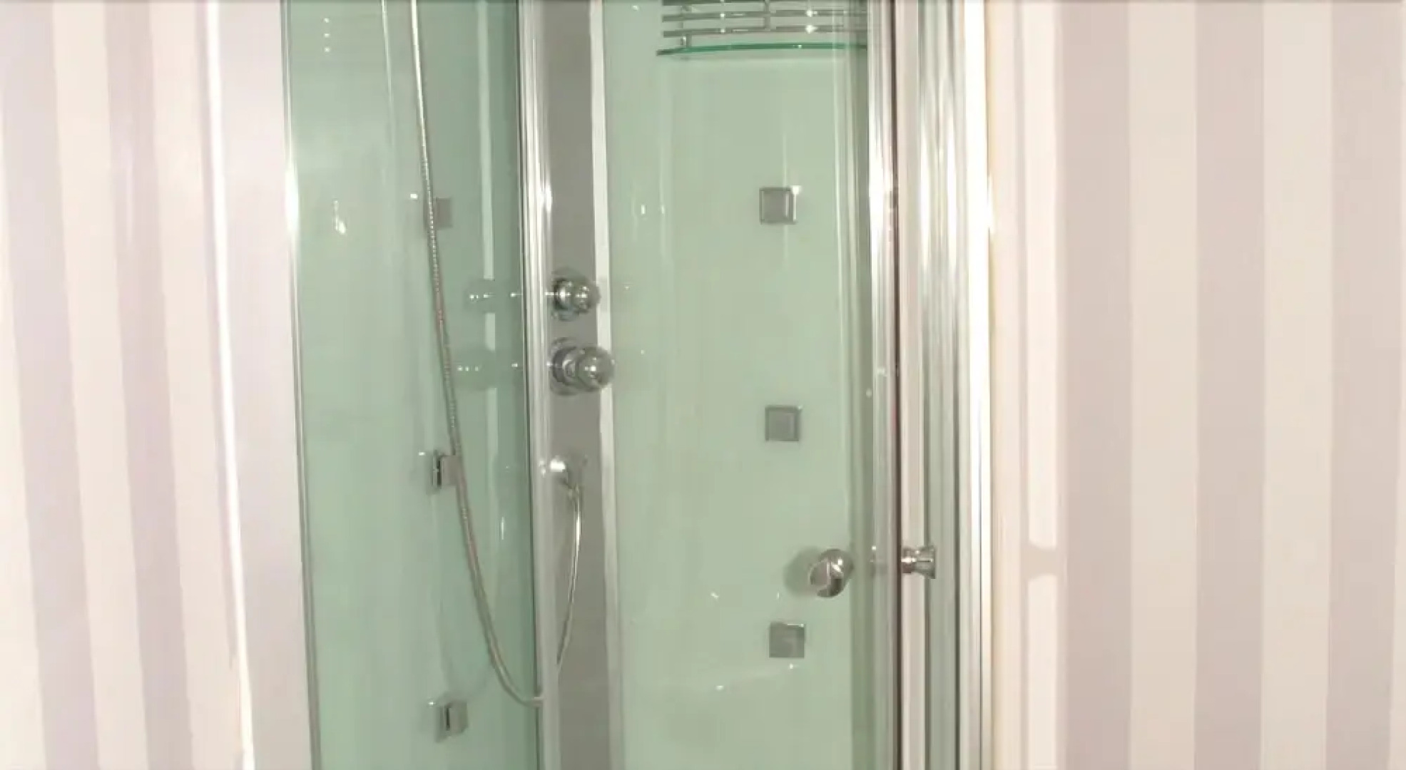 Long Chimneys Bed & Breakfast