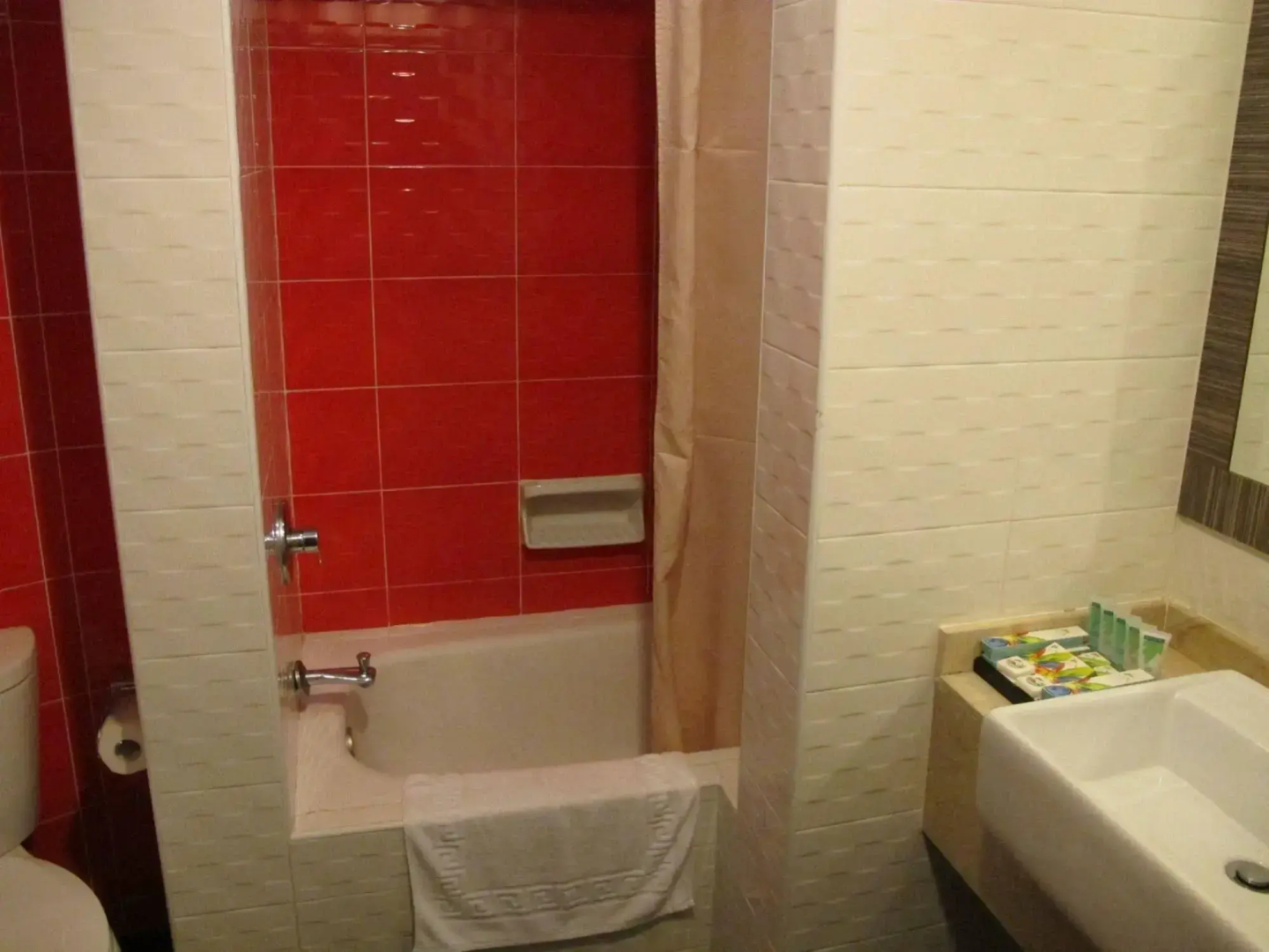 Swiss-Grand Beach Resort Kuantan