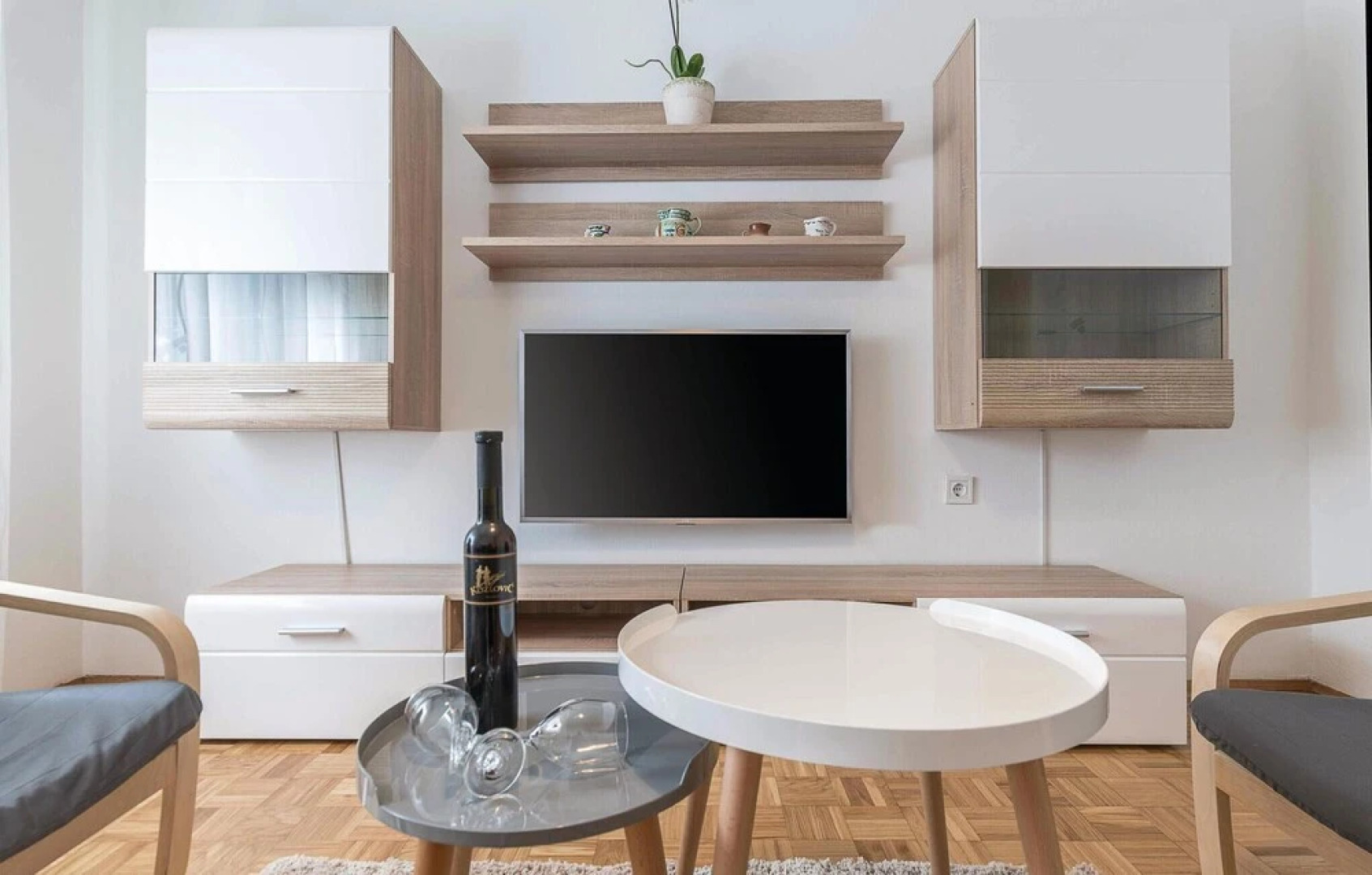 Amazing Home in Manjadvorci With Wifi and 4 Bedrooms