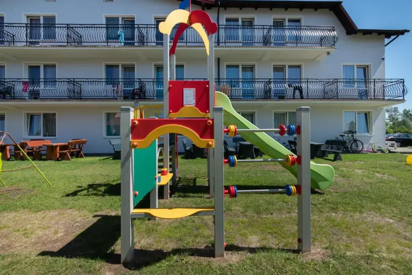 Dworek Karwia Wiosenna 8