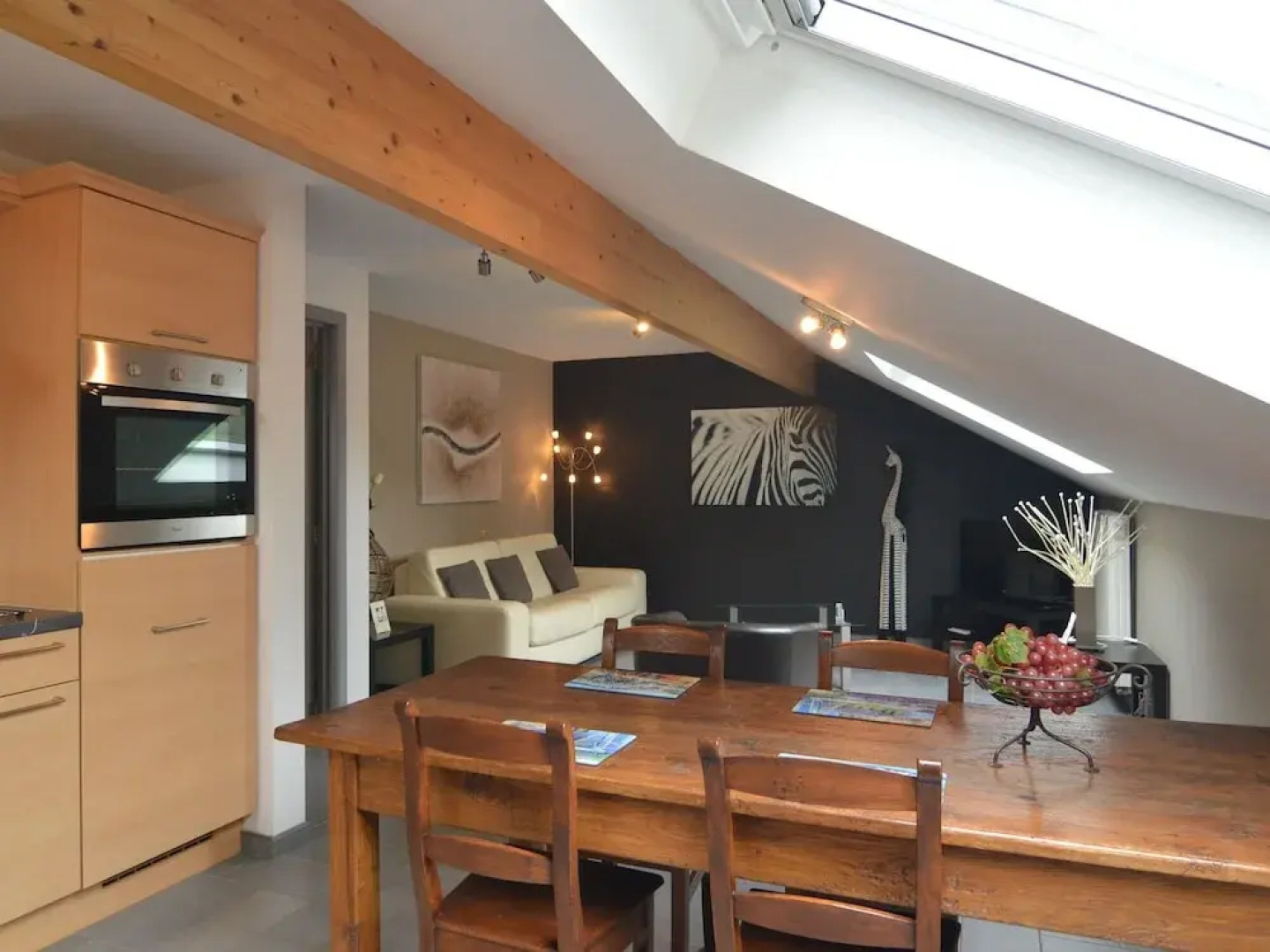 Charming Apartment with Access to Outdoor Hot Tub in Green Condroz Valley