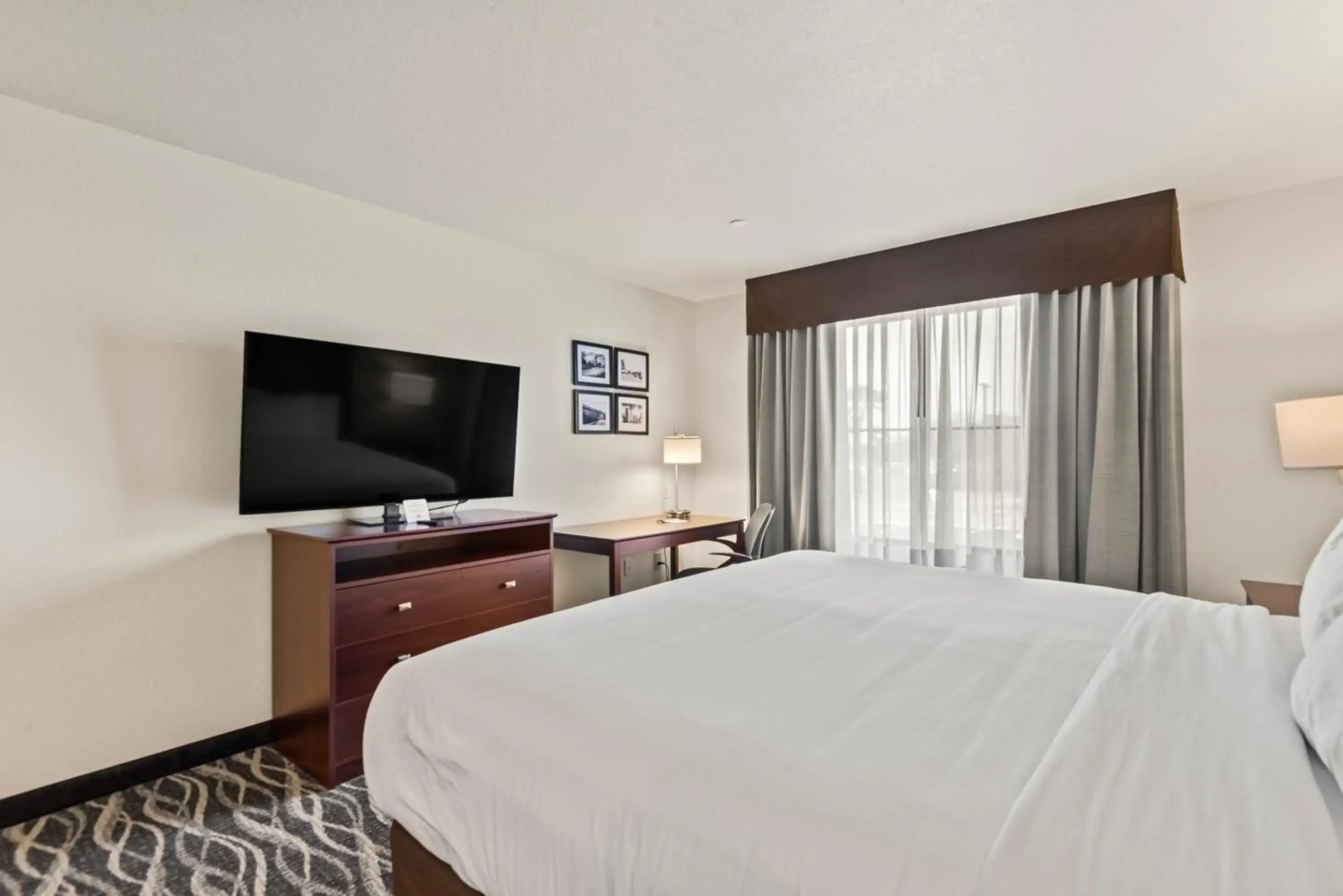 Cobblestone Hotel & Suites - Cullman