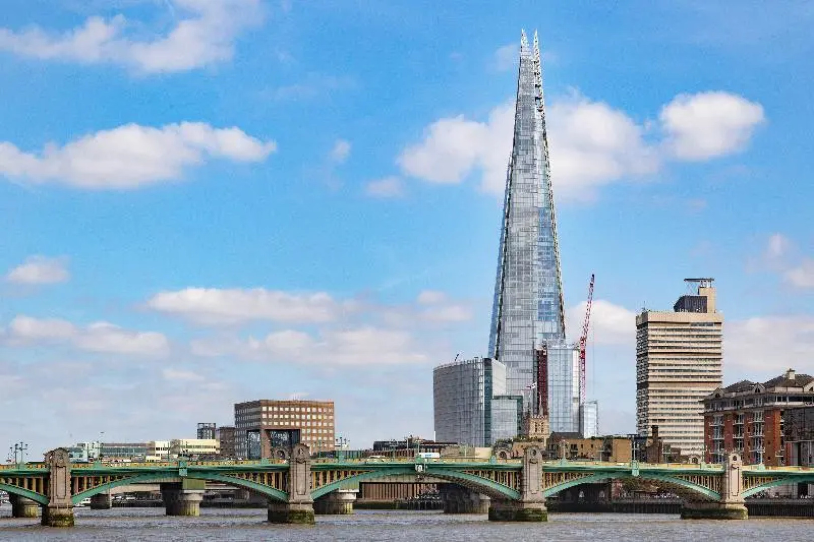 Luxurious Sir John Lyon Serviced Apartment