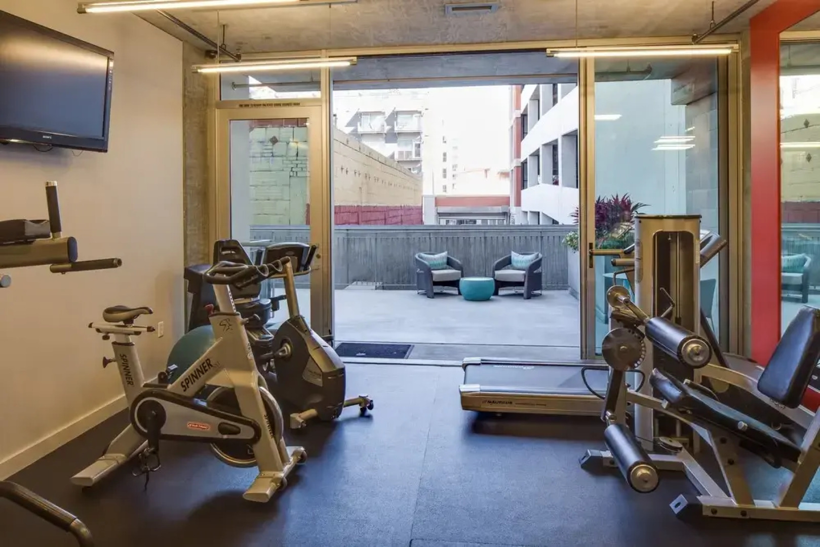 Stay Alfred on 6th Avenue