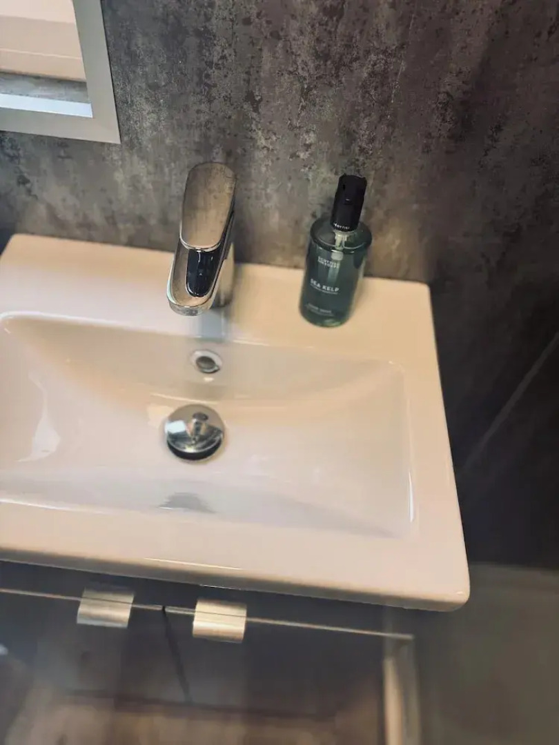 60 Mile Inn-Luxury Pods with Hot Tubs