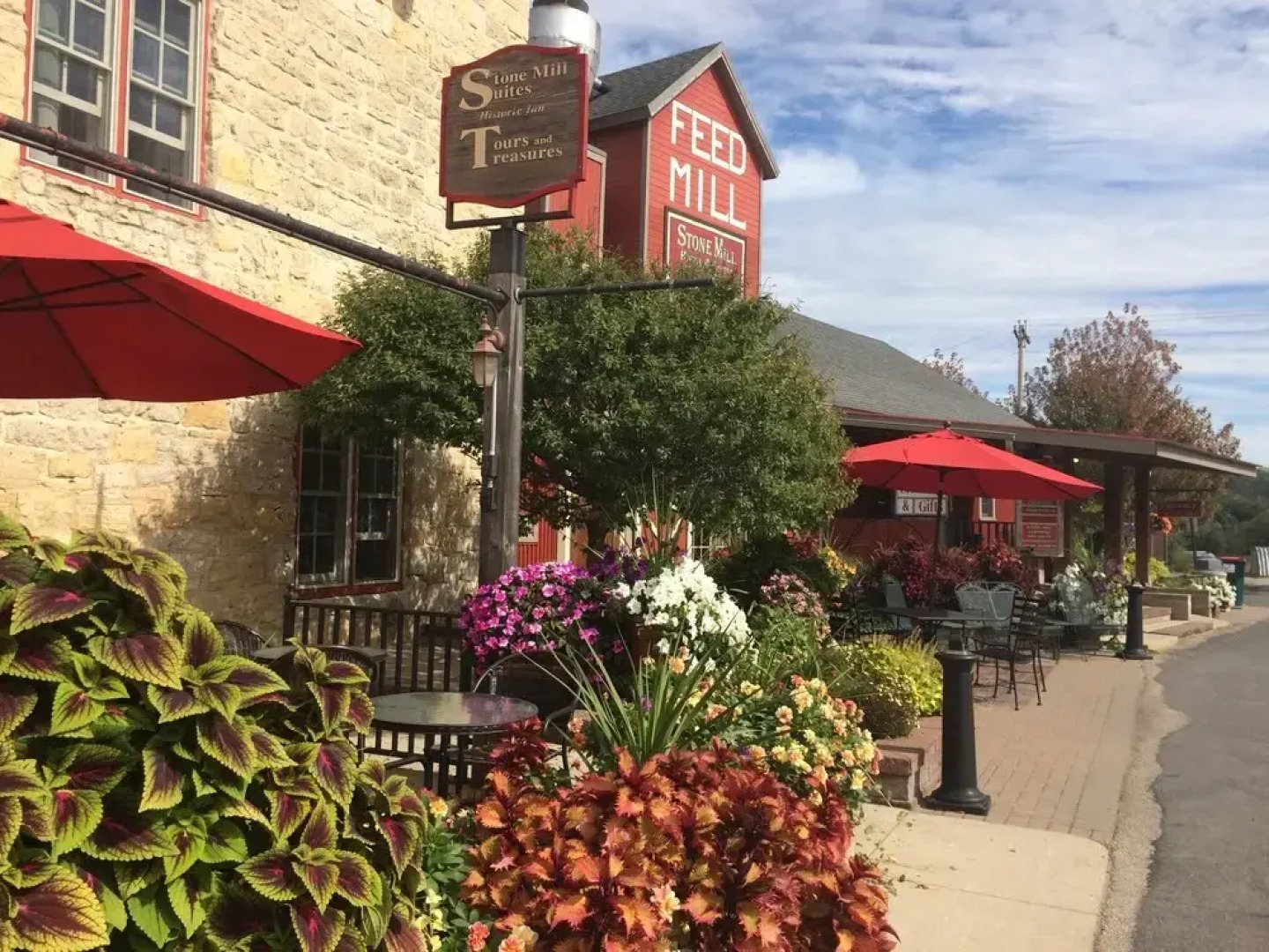 Stone Mill Hotel & Suites