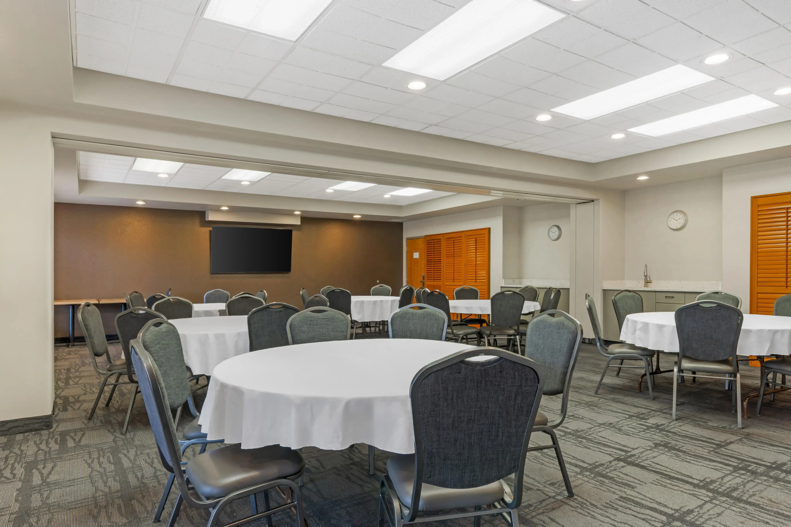 Best Western Plus Pembina Inn & Suites