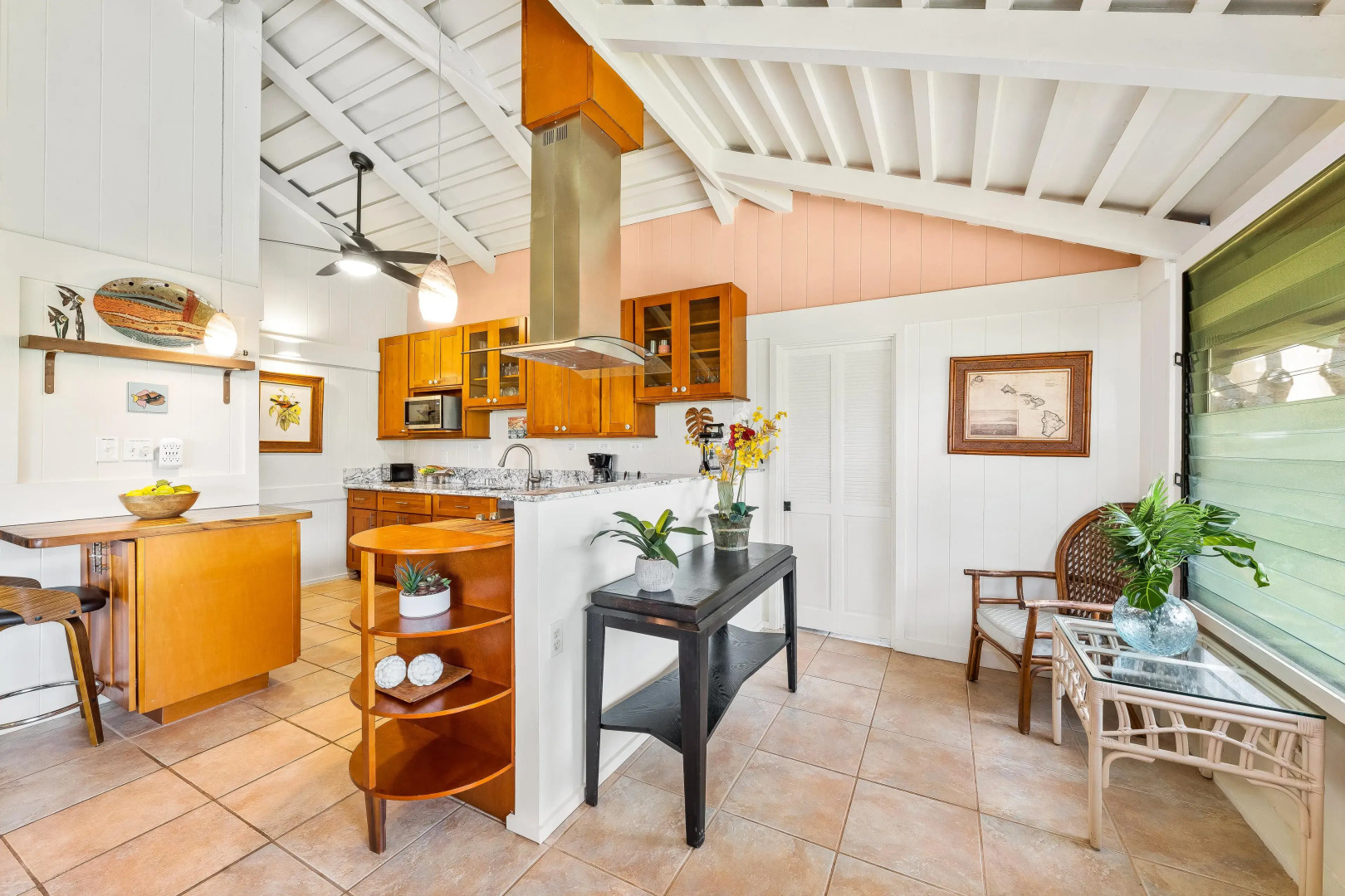 International Colony Club 34