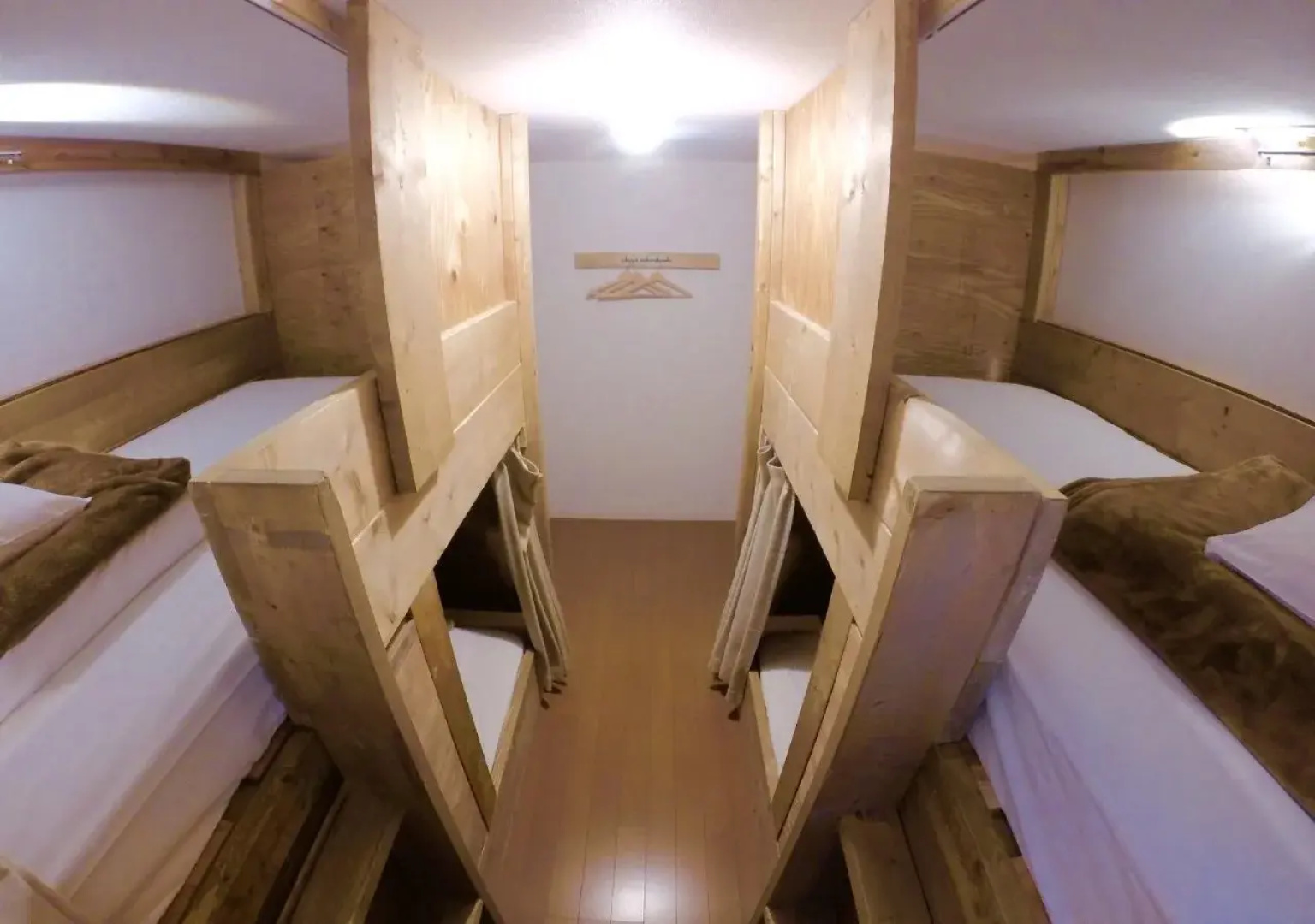IZA Enoshima Guesthouse&Bar - Hostel