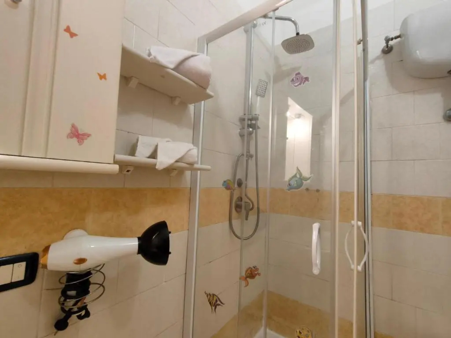 HOME Fusaro - 500 m dalla stazione treno - Affitti Brevi Napoli