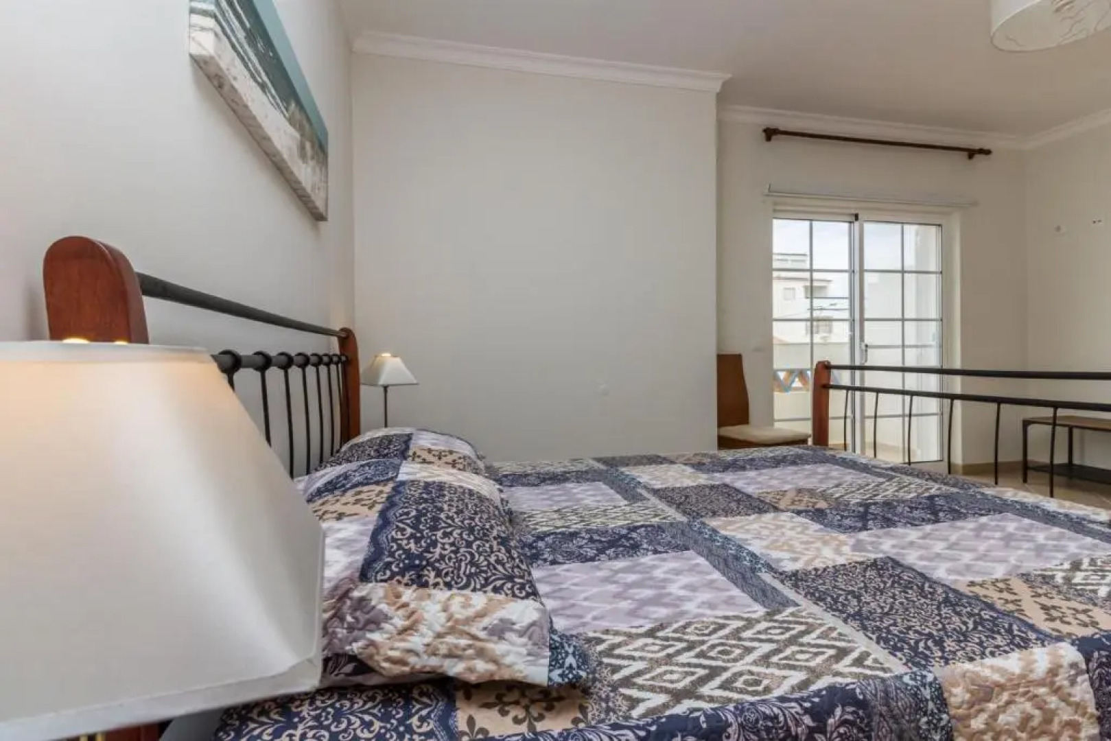 4 bedroom villa wi-fi and shared pool by ALGARVEMANTA