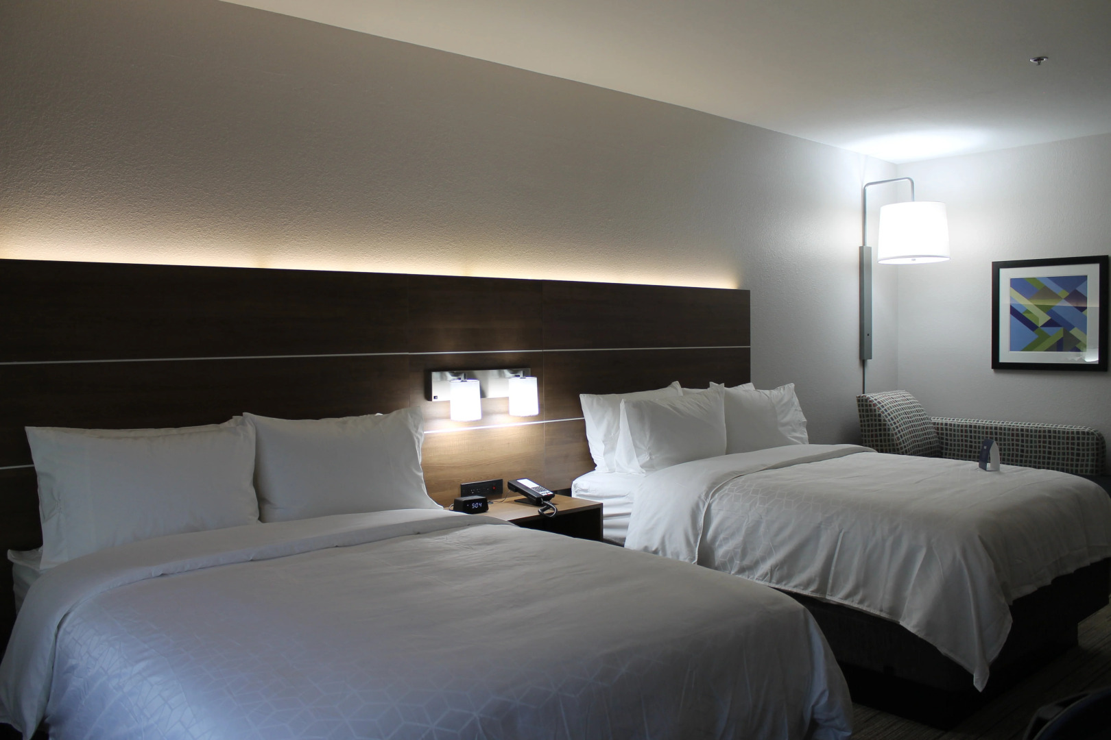 Holiday Inn Express & Suites Tulare by IHG