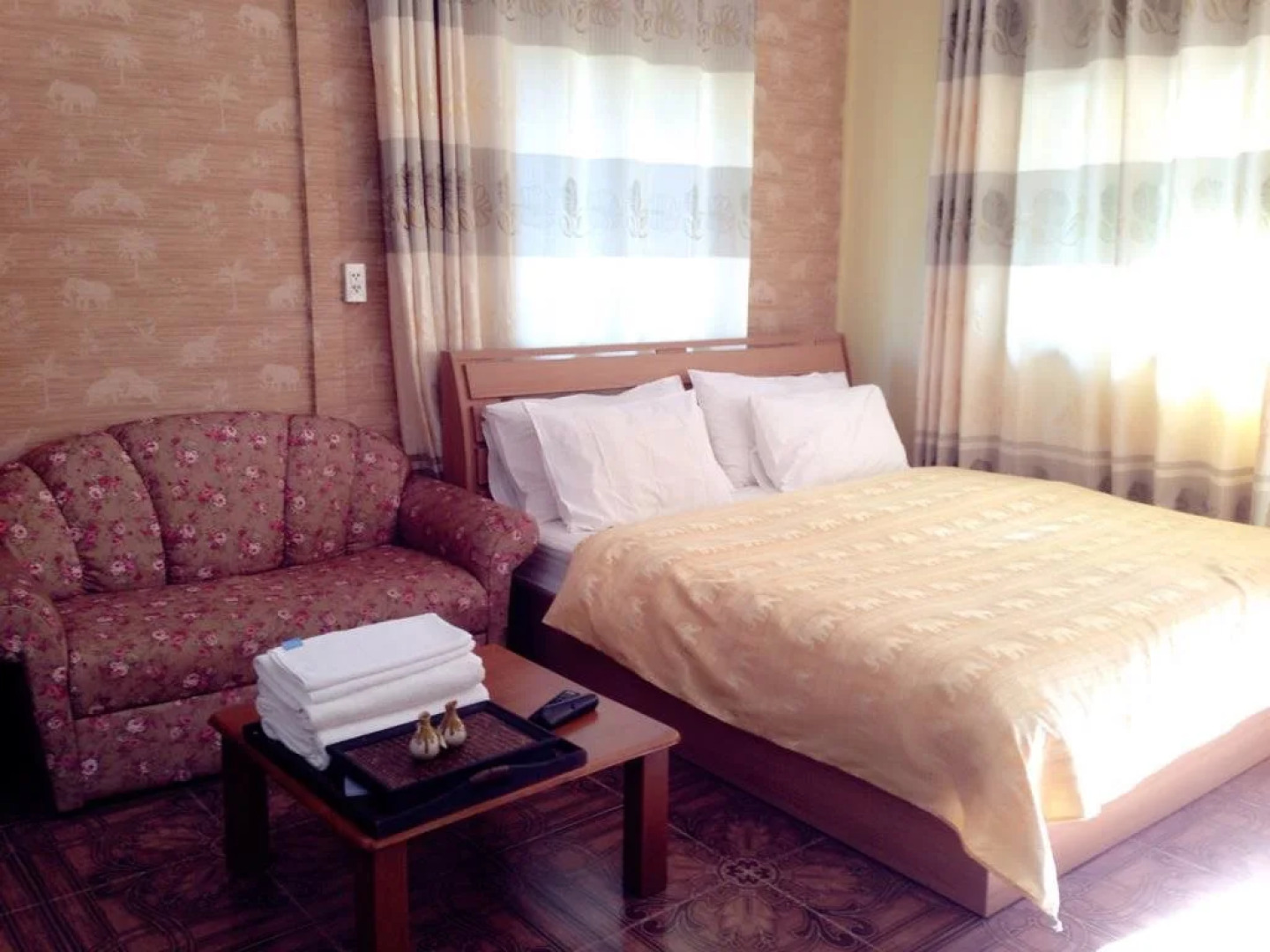 Phalaburi Resort by dreamhouse