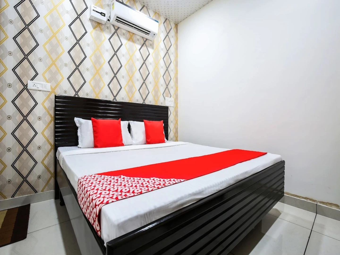 Spot On 47204 Royal Guest House
