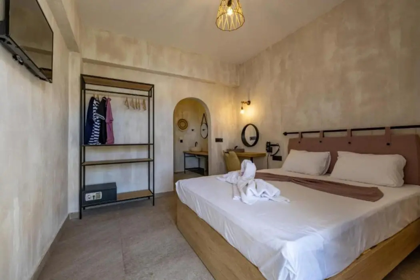 Iviskos - Adults Only