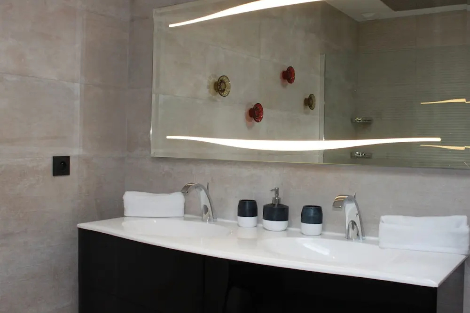 Villa ty Mam'Goz, Pres de Roscoff, spa, piscine interieure, plage a 50 m