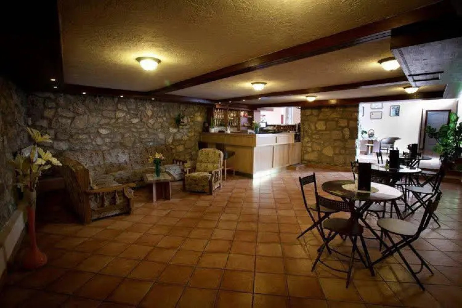 Amstel Hattyú Fogadó és Amstel Cafe & Restaurant