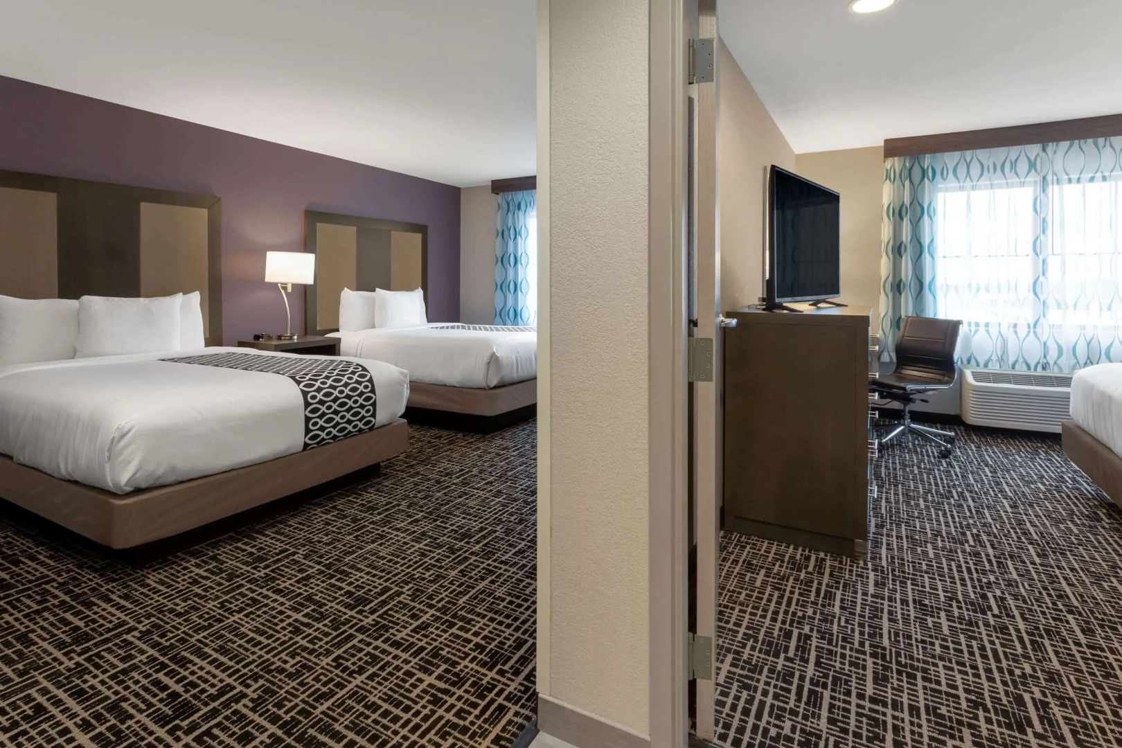 La Quinta Inn & Suites by Wyndham Wichita Airport