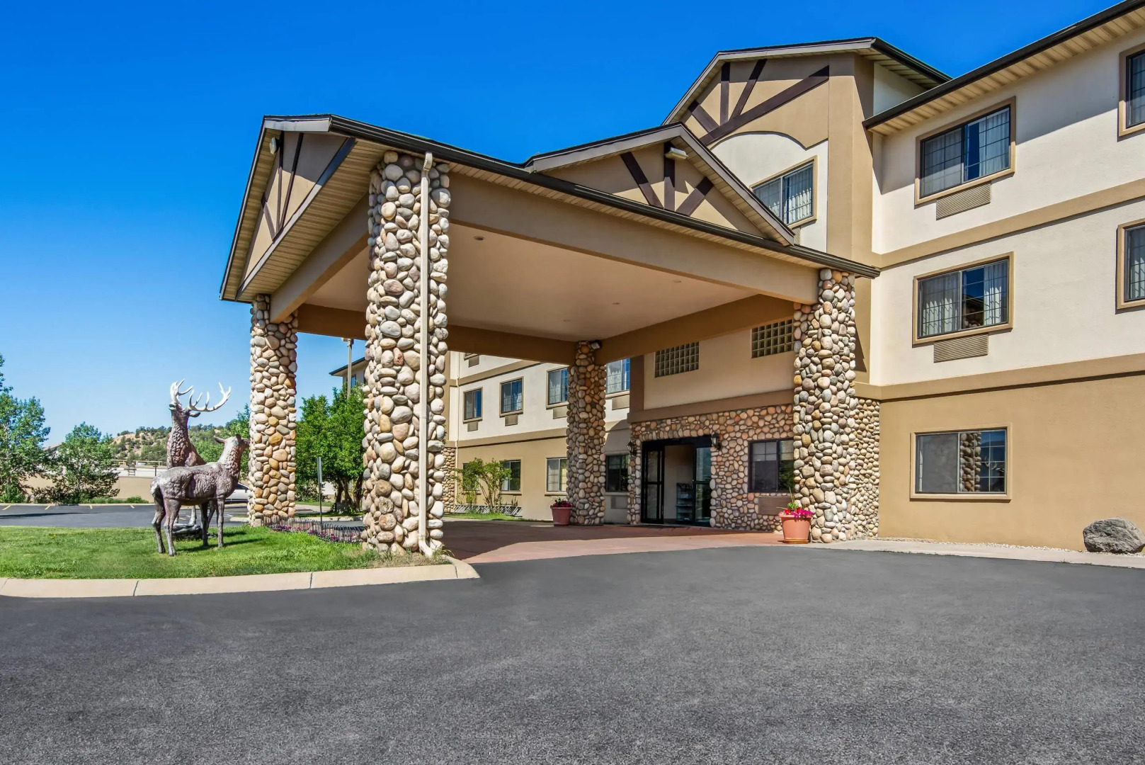 Quality Inn & Suites Vail Valley