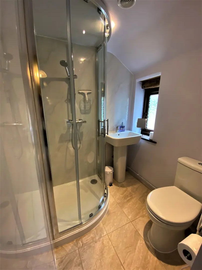 Brundish, Suffolk Large 4-bed Barn Stunning!