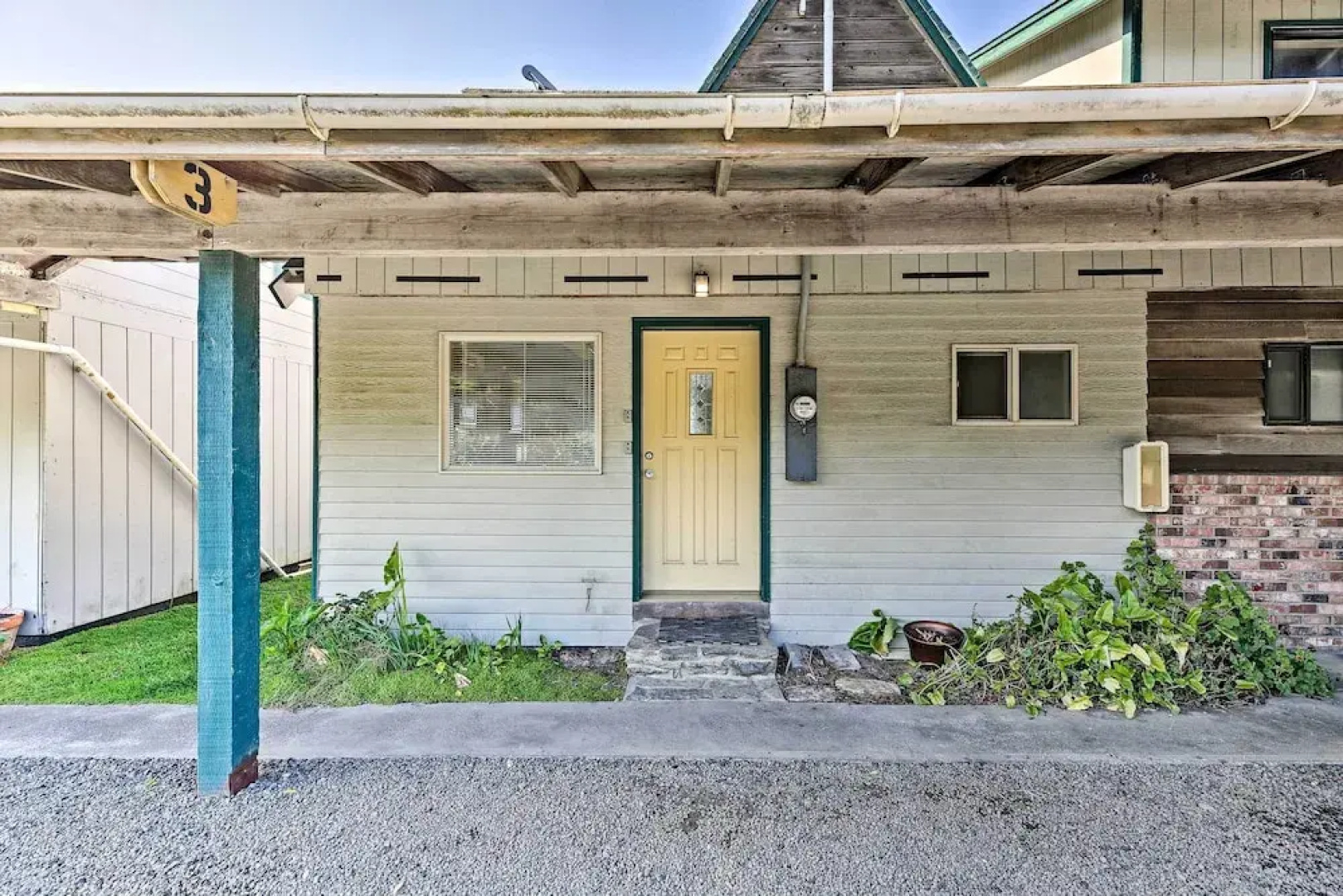 Sanderling Sea Cottages, Unit 3 w/ Private Balcony