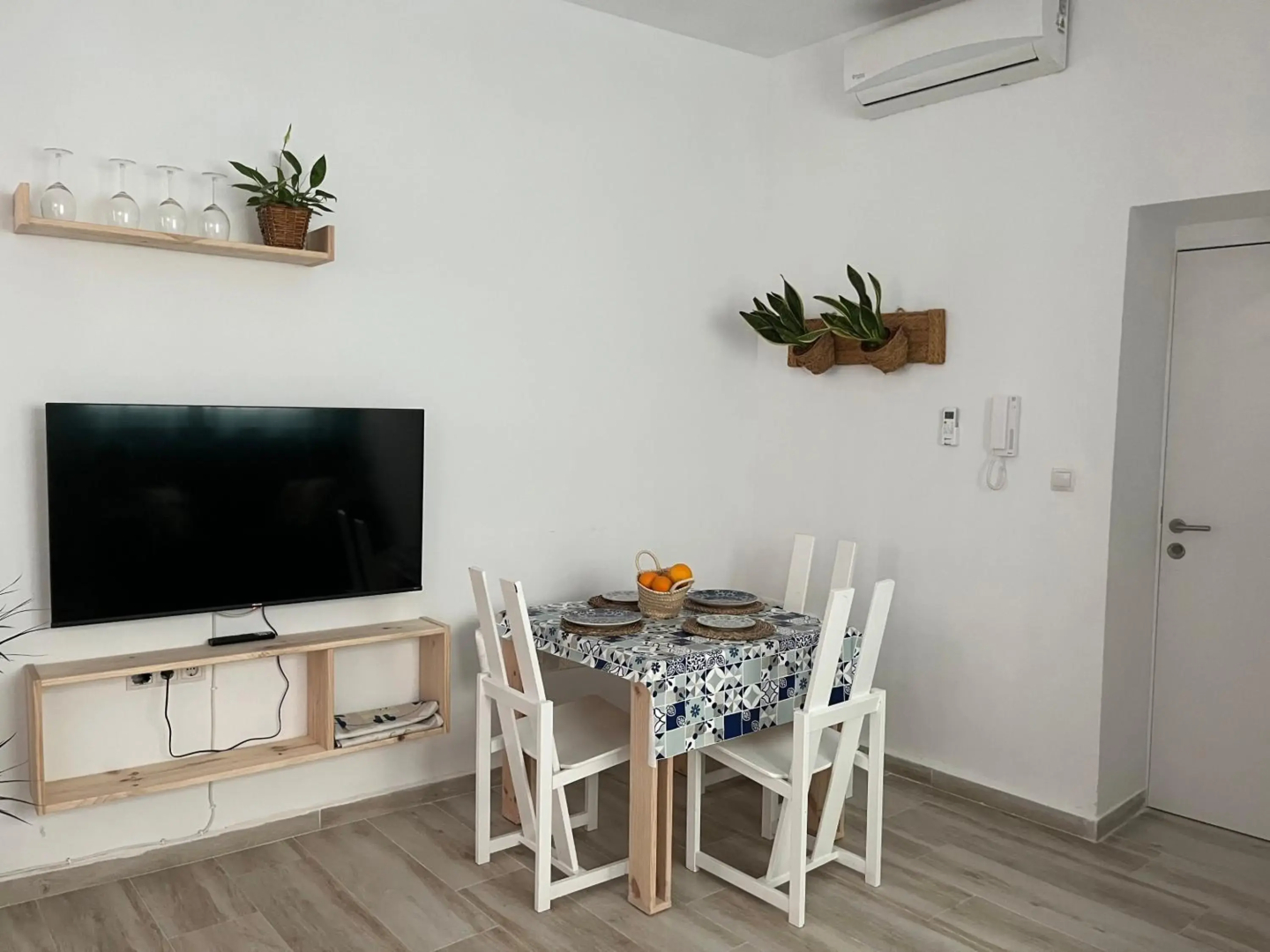 Apartamento “D”, junto a Plaza Mayor, Santa Catalina