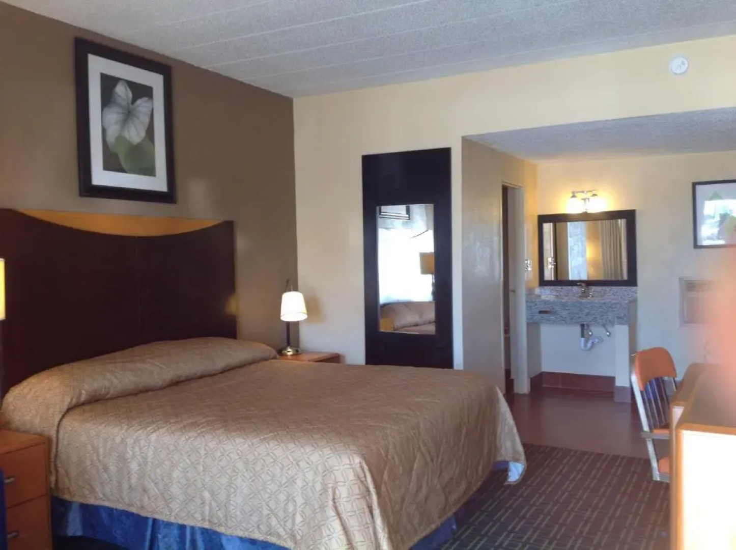 Diamond Inn and Suites