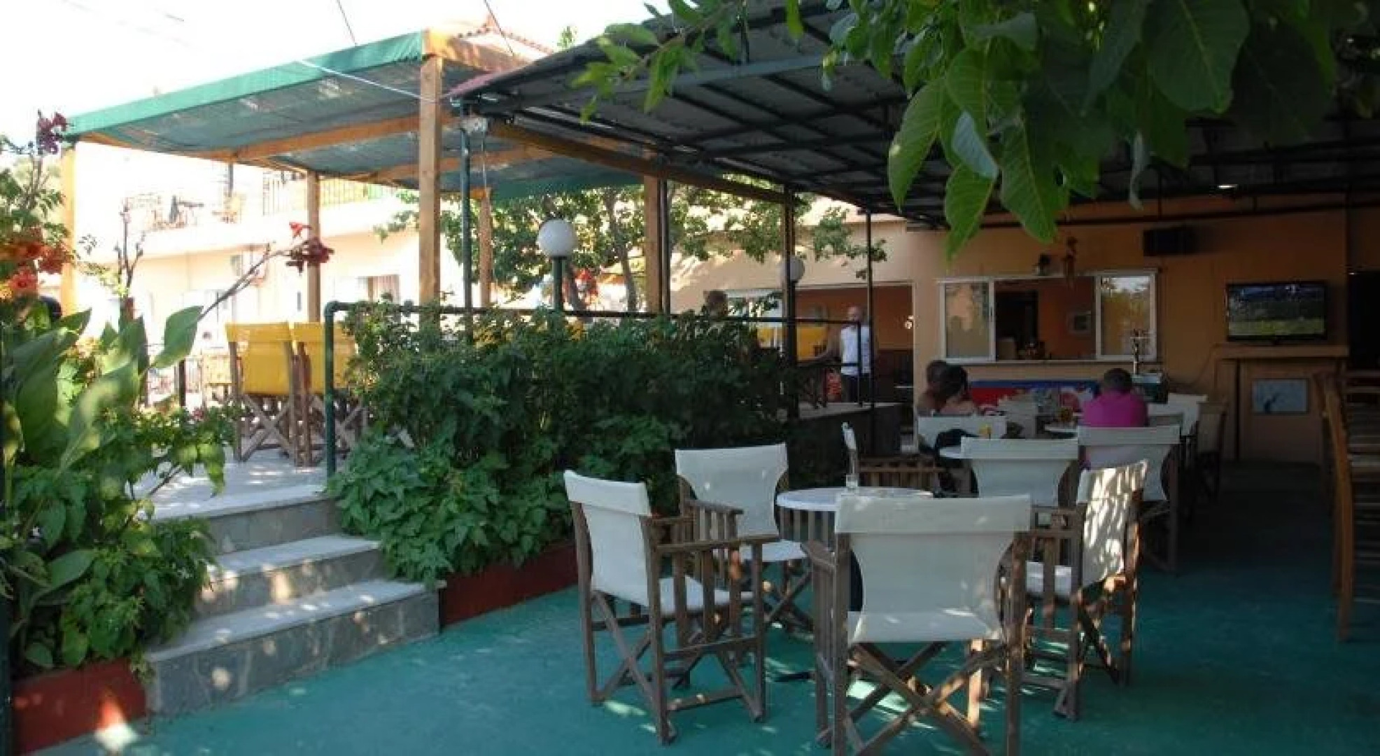 Lakis Studios