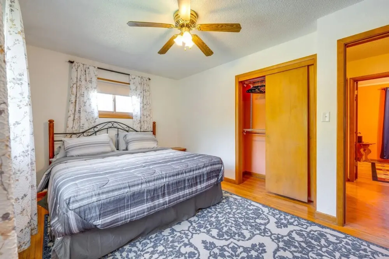 Pet-friendly Waterloo Abode w/ Deck!