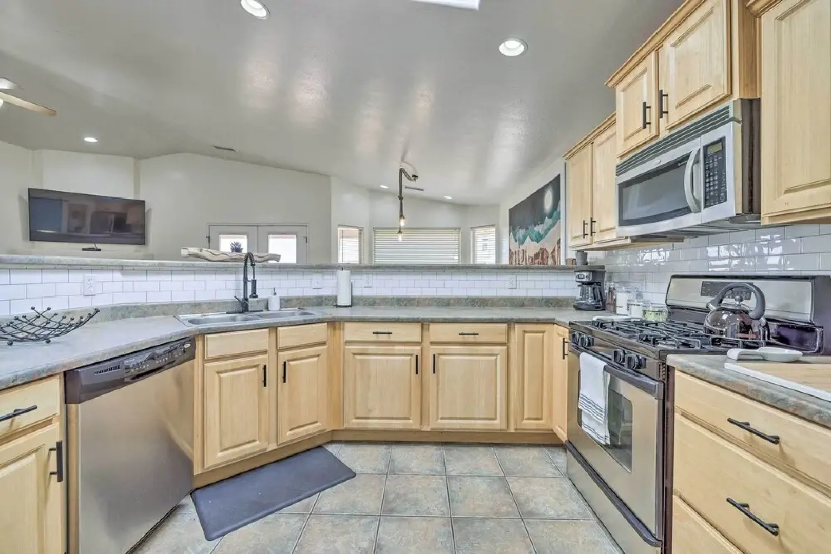 Modern Page Retreat w/ View, 9 Mi to Wahweap Beach