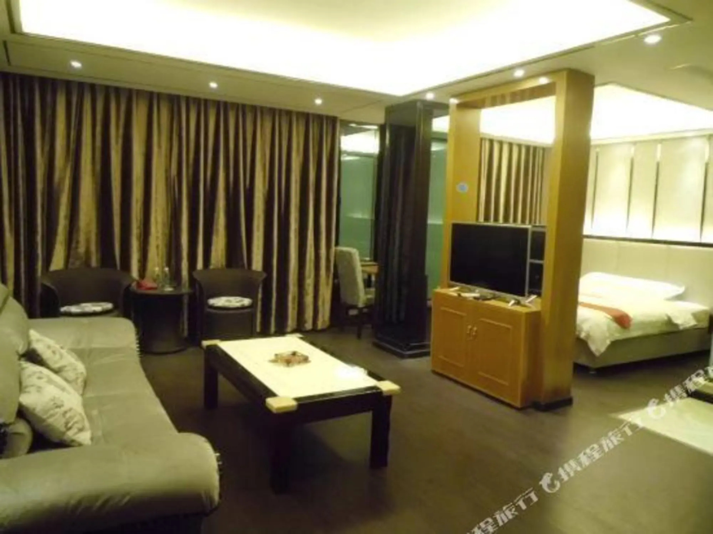 Xuefeng Hotel