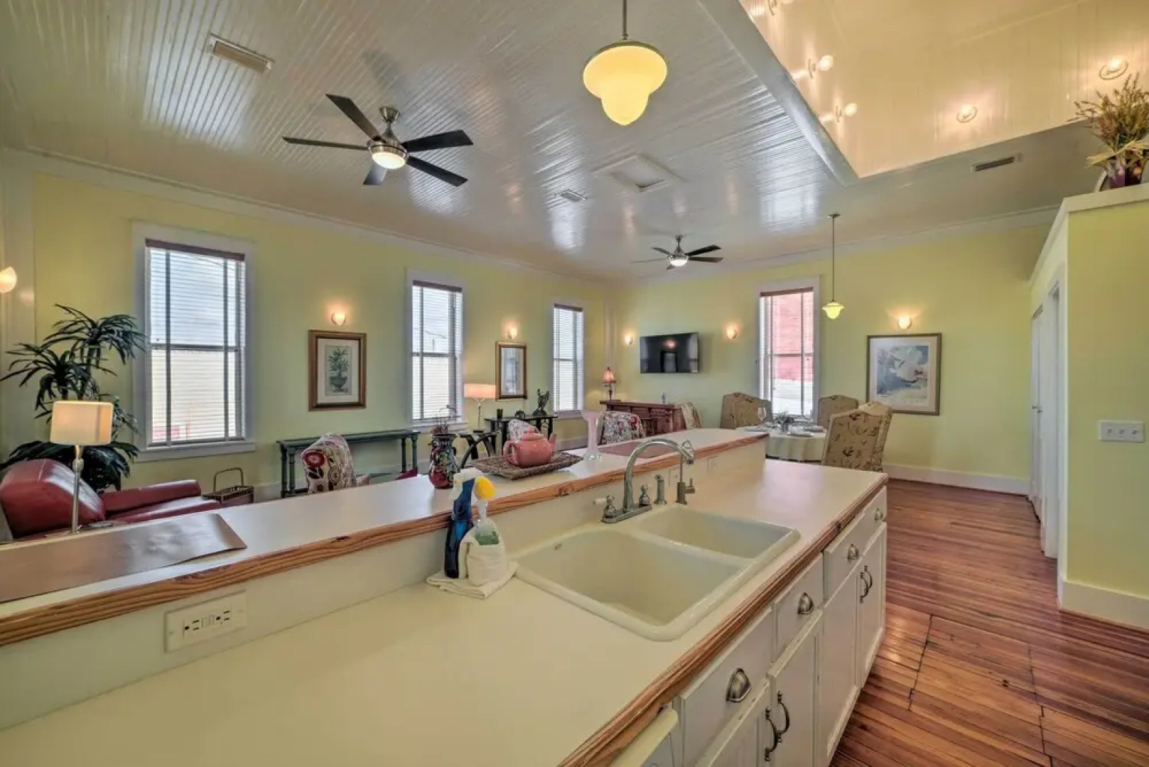 Charming Defuniak Apartment in Historic Dtwn!