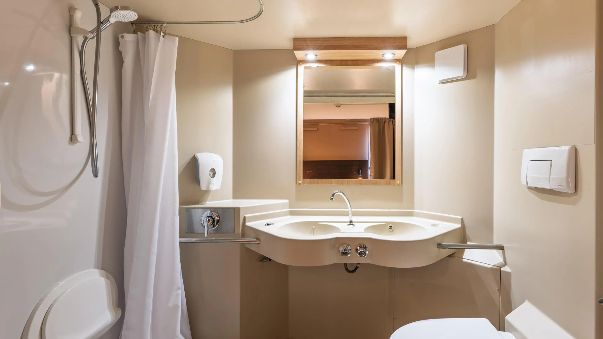 Premiere Classe Bourges (6 kms du centre-ville)