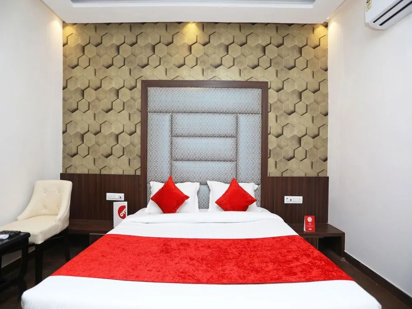 OYO 2616 Hotel Golden Sand