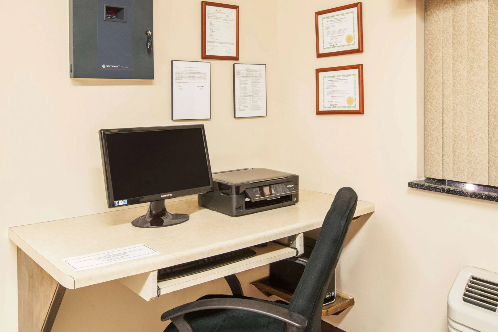 Super 8 by Wyndham Mason City