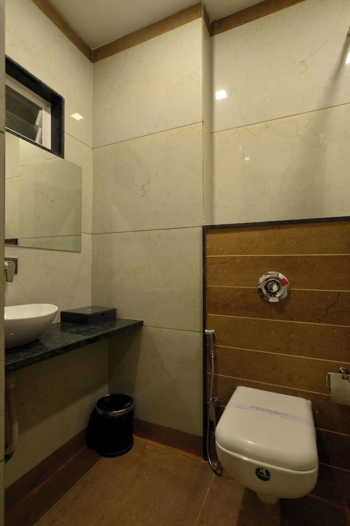 Hotel Jhankar Palace