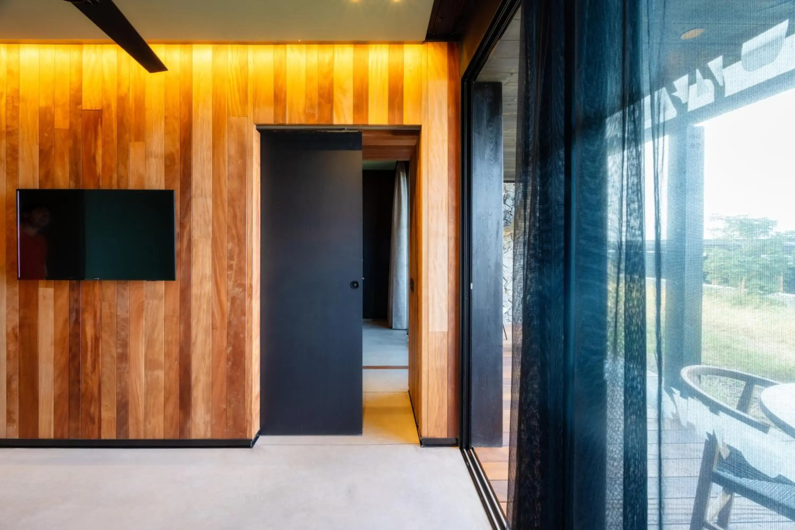 Wood Hotel & Spa