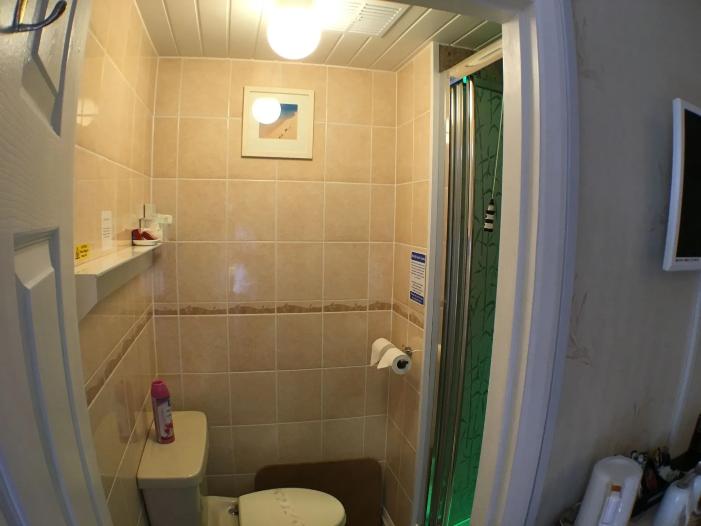 Home and Away Guesthouse