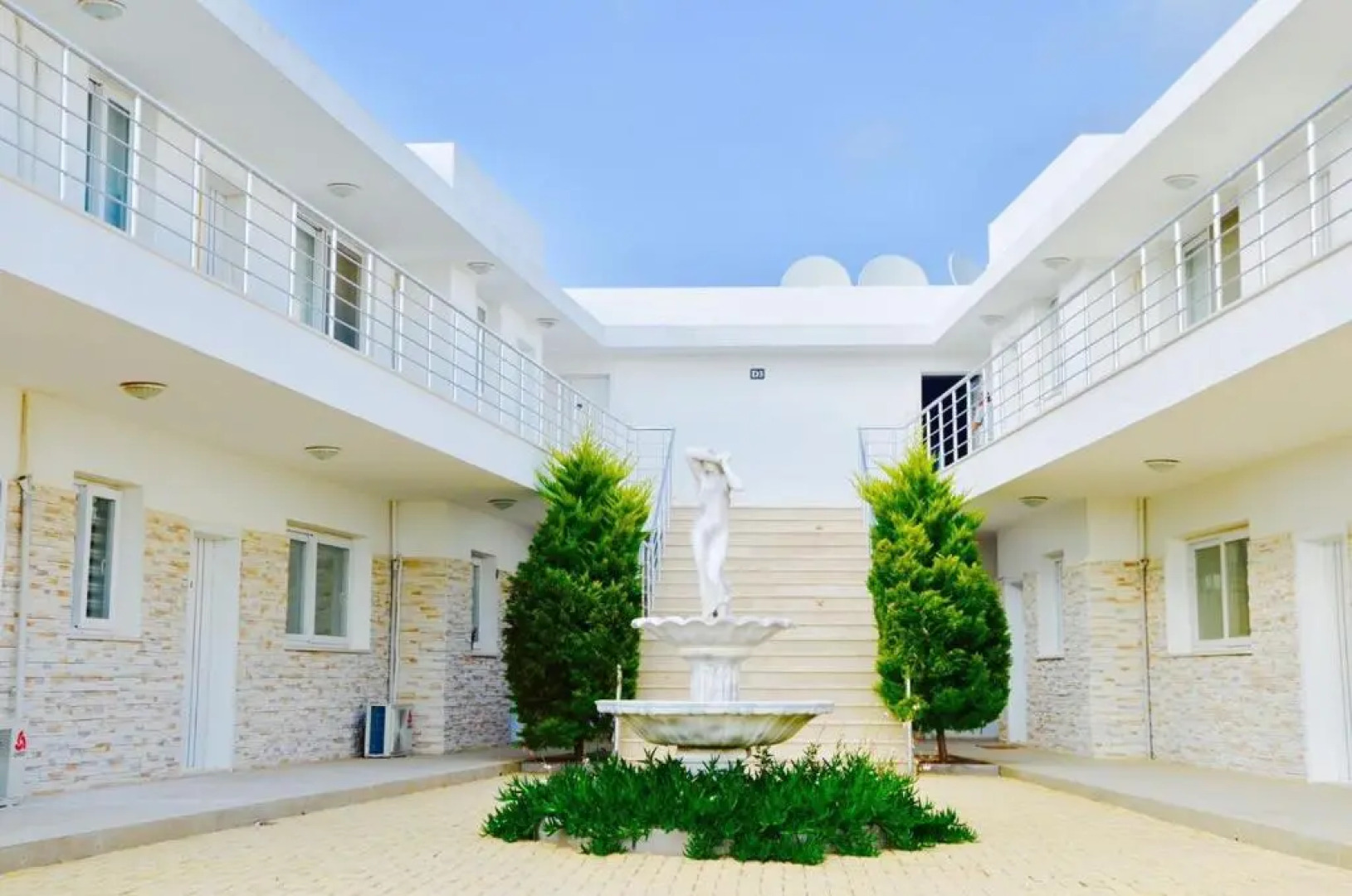 Apartamenty na beregu morja v Tsezar' Bich 3-3